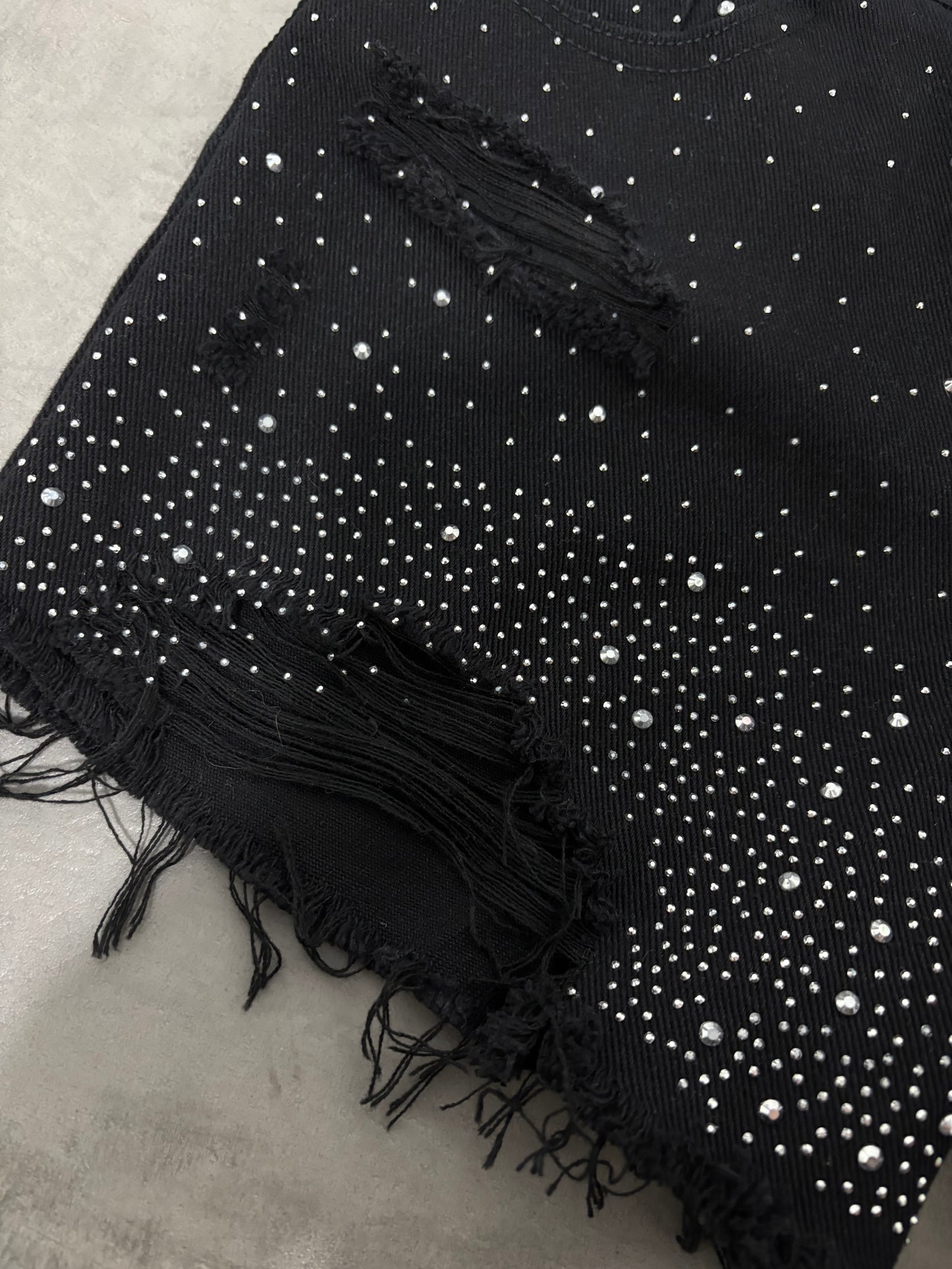 Shorts nero estivo con brillantini
