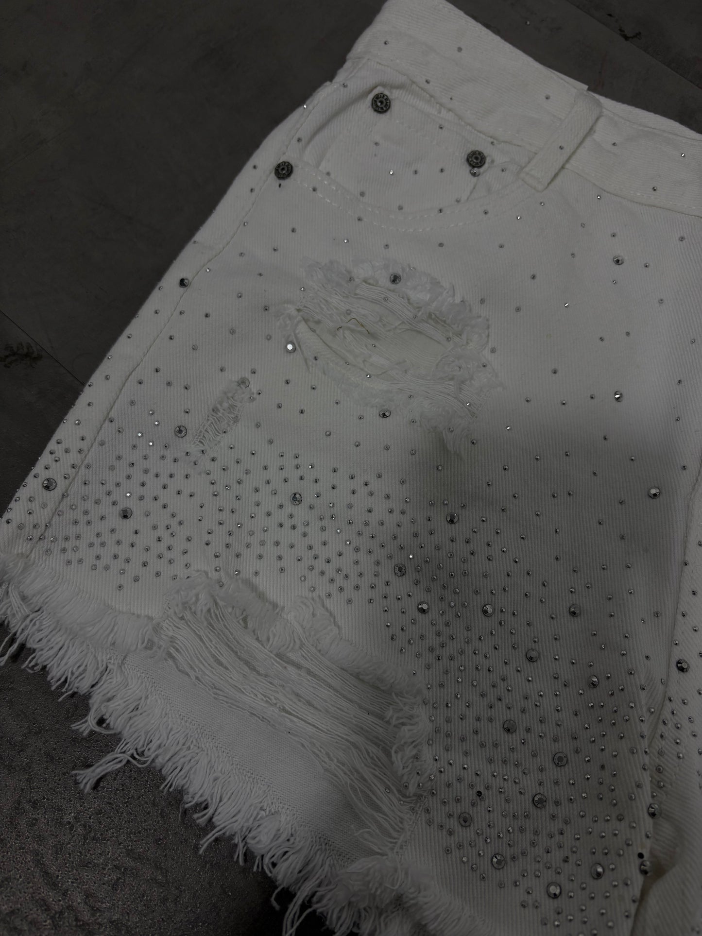 Shorts bianco estivo con brillantini