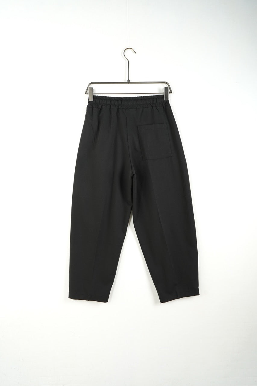 Pantalone nero in tessuto morbido con fondo ampio - OVERSIZE