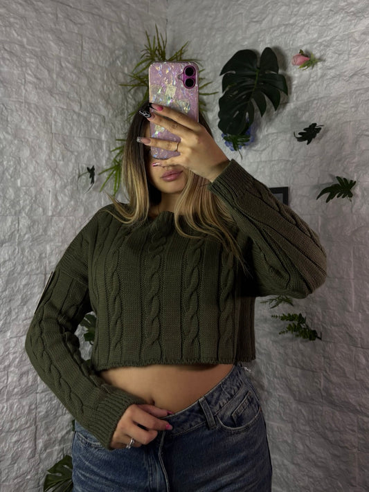 Maglione crop in maglia a trecce tinta unita