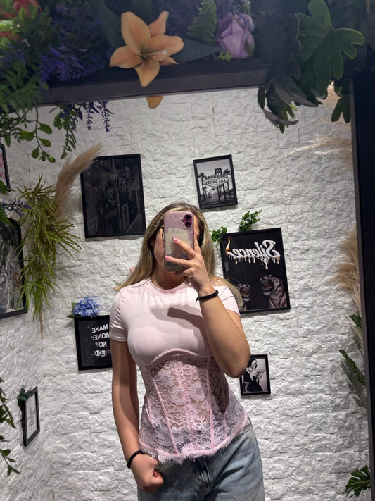 T-shirt in lycra con inserto in pizzo effetto corsetto