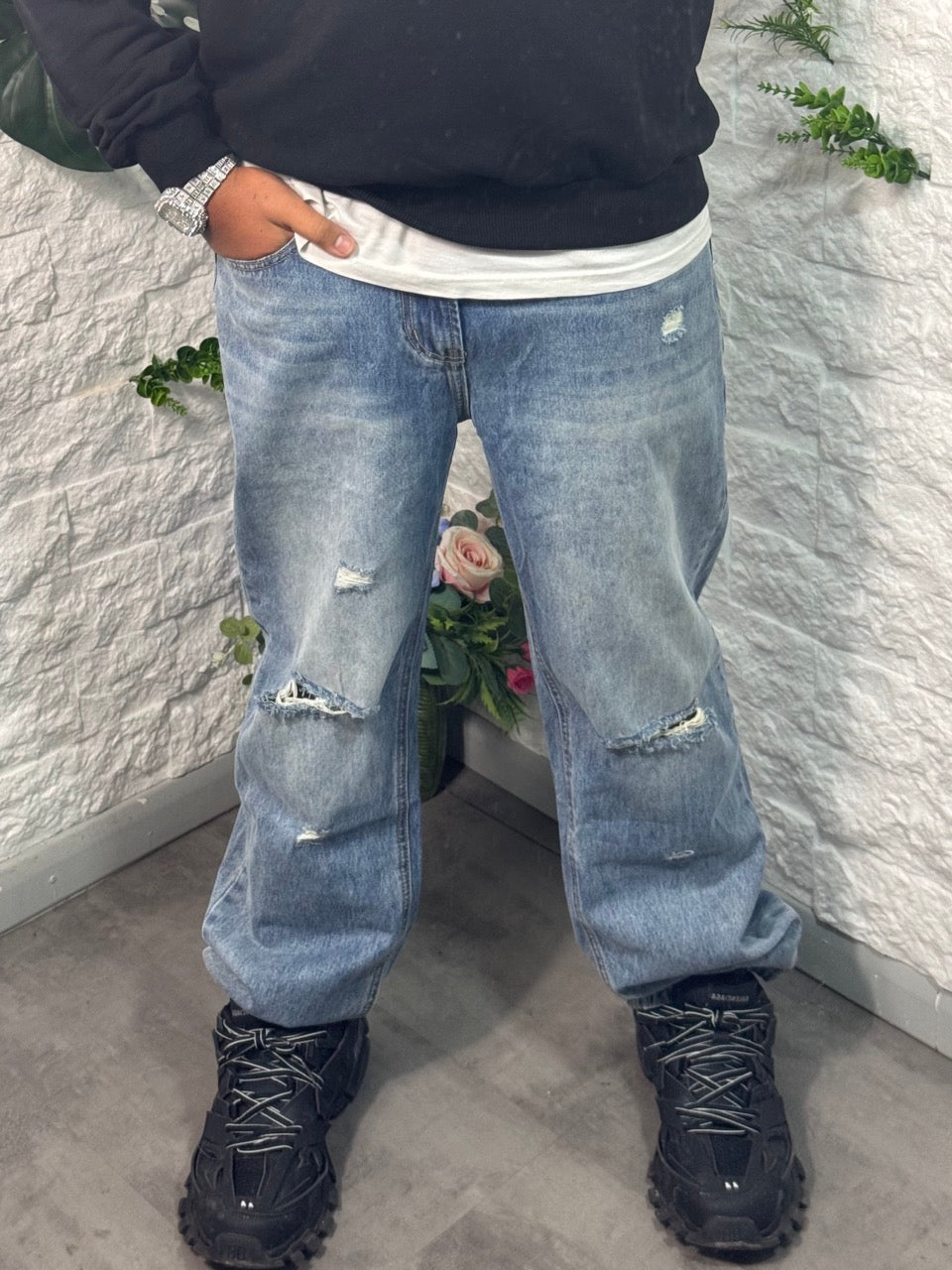 Jeans baggy denim con strappi