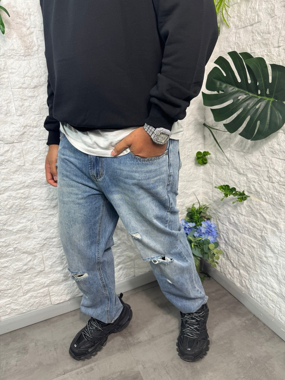 Jeans baggy denim con strappi