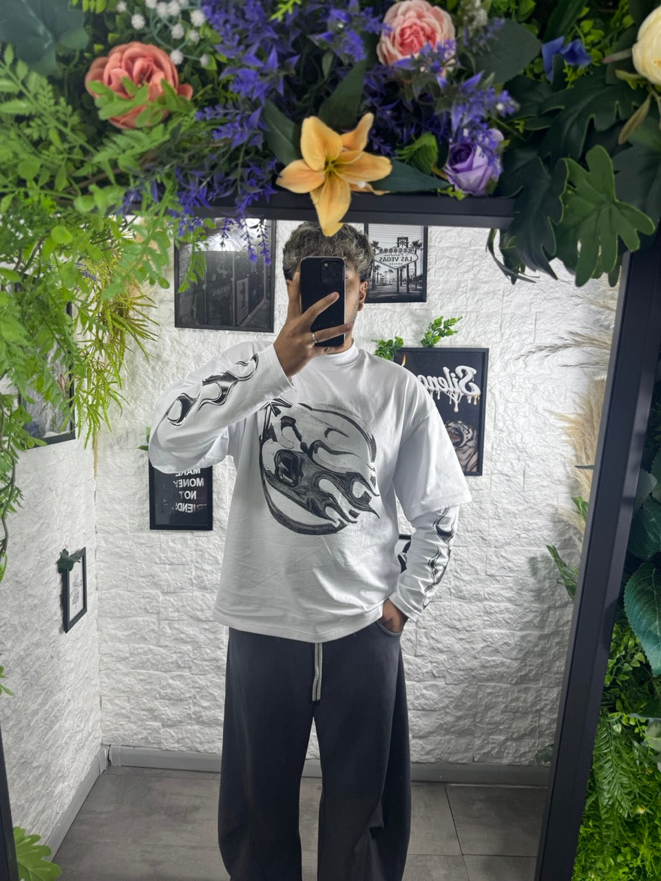 T-shirt long sleeve bianca con stampa flame - OVERSIZE