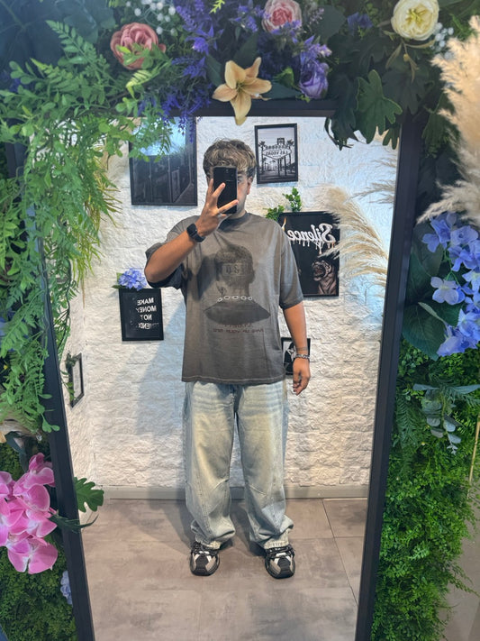 Jeans balloon sabbiato chiaro in denim slavato con cuciture frontali