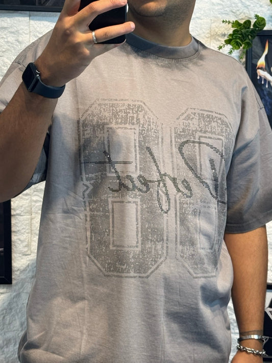 T-shirt grigio fumo con stampa 88 e scritta in brillantini - OVERSIZE