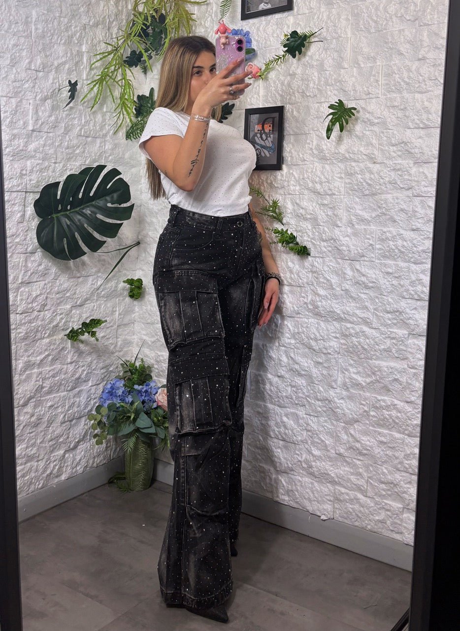 Jeans cargo a palazzo effetto slavato con brillantini