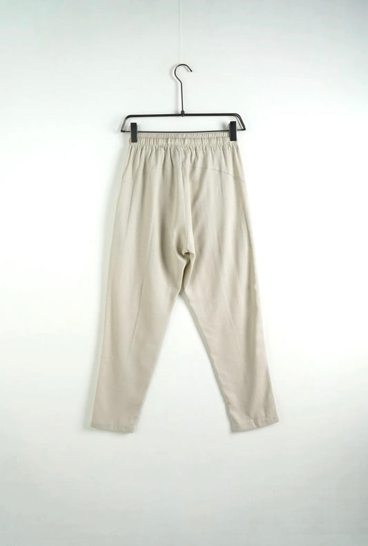 Pantalone beige in misto lino con elastico e laccio in vita