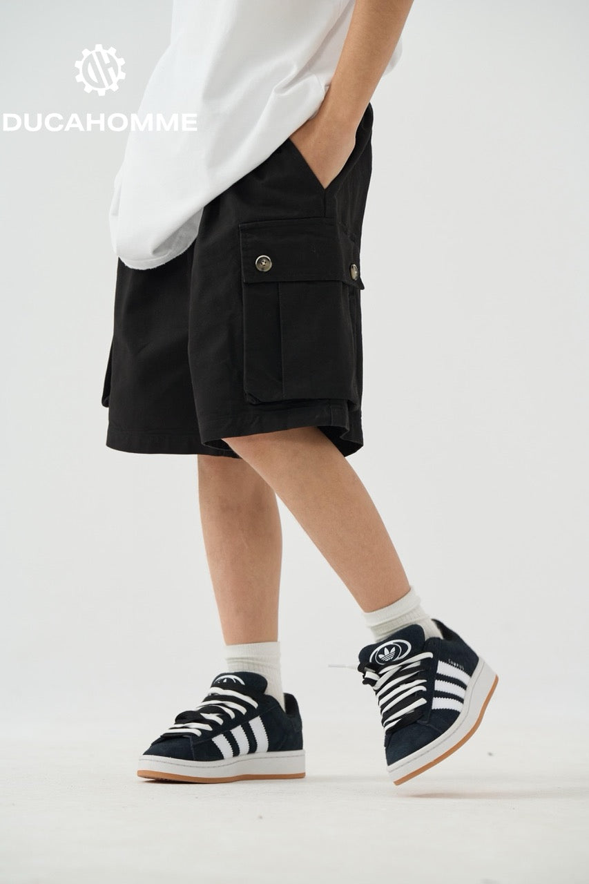 Jeans bermuda cargo nero con tasche laterali e laccio lungo 10-16 anni