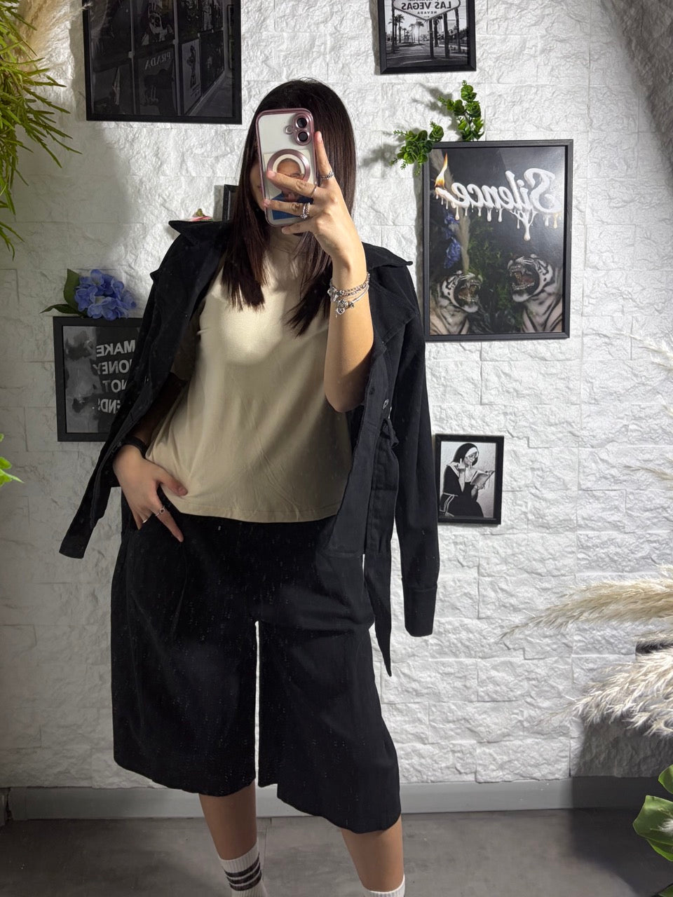 Completo in denim con giacca con laccio e bermuda abbimato