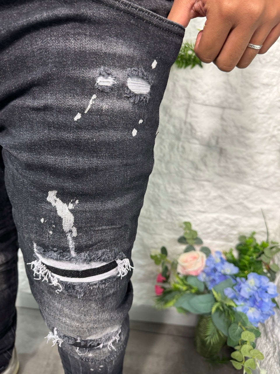 Jeans skinny grigio slavato in denim con schizzi di vernice - MOD "DSQ"