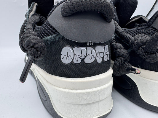 Sneakers nere con lacci maxi e dettagli effetto rovinato