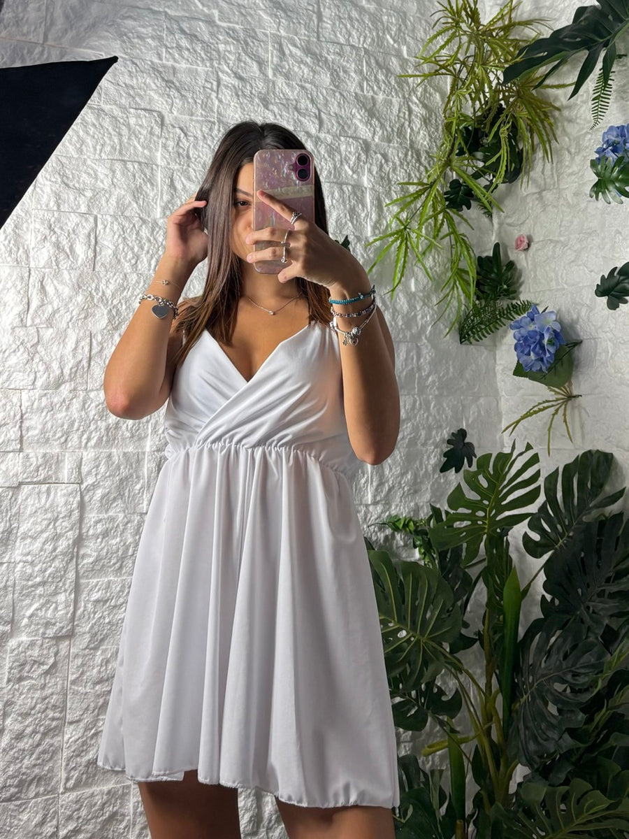 Tutina in raso elasticizzato con scollo a V e gonna morbida