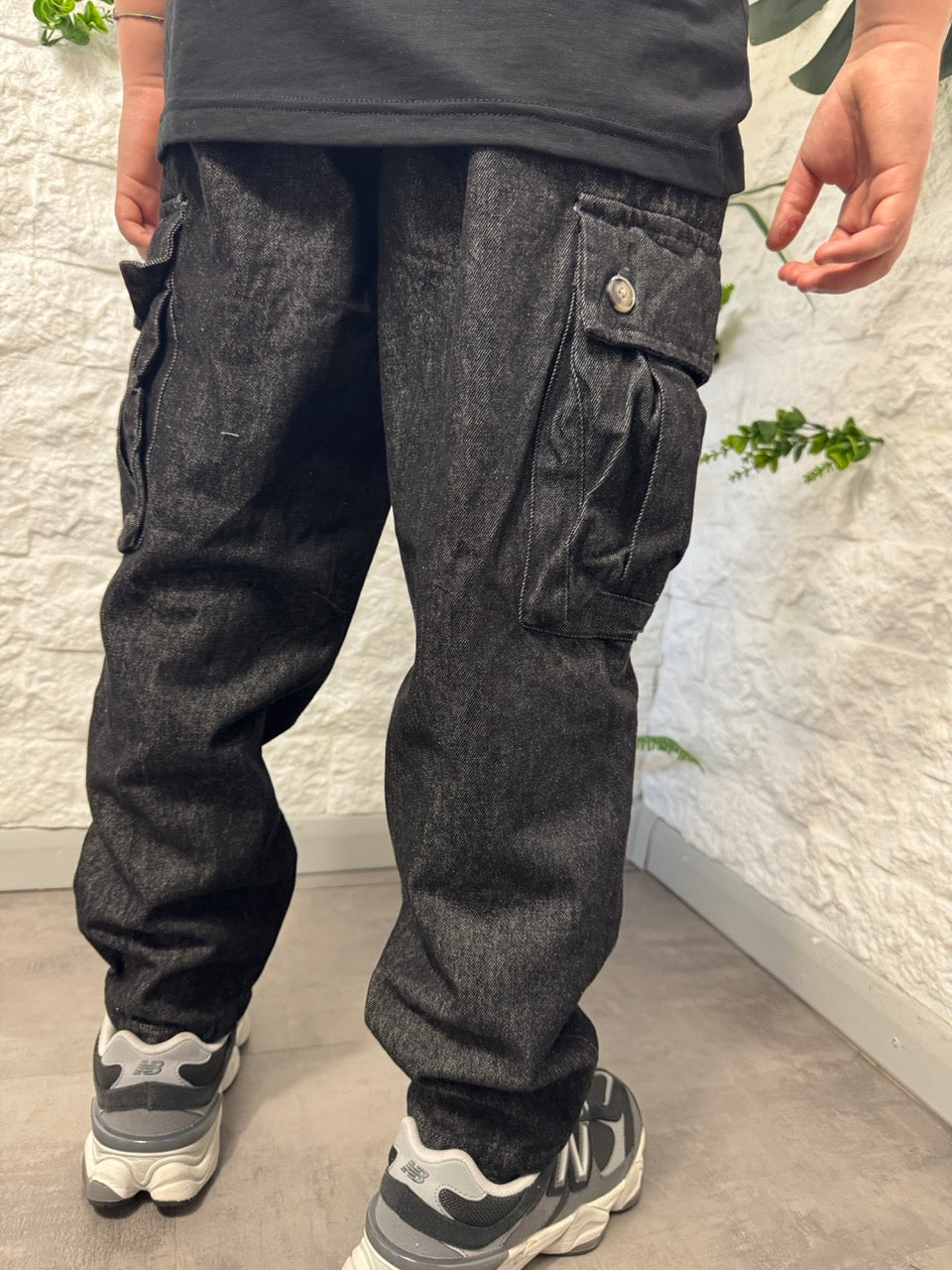 Pantalone cargo grigio scuro in denim con tasconi laterali 10-16 anni