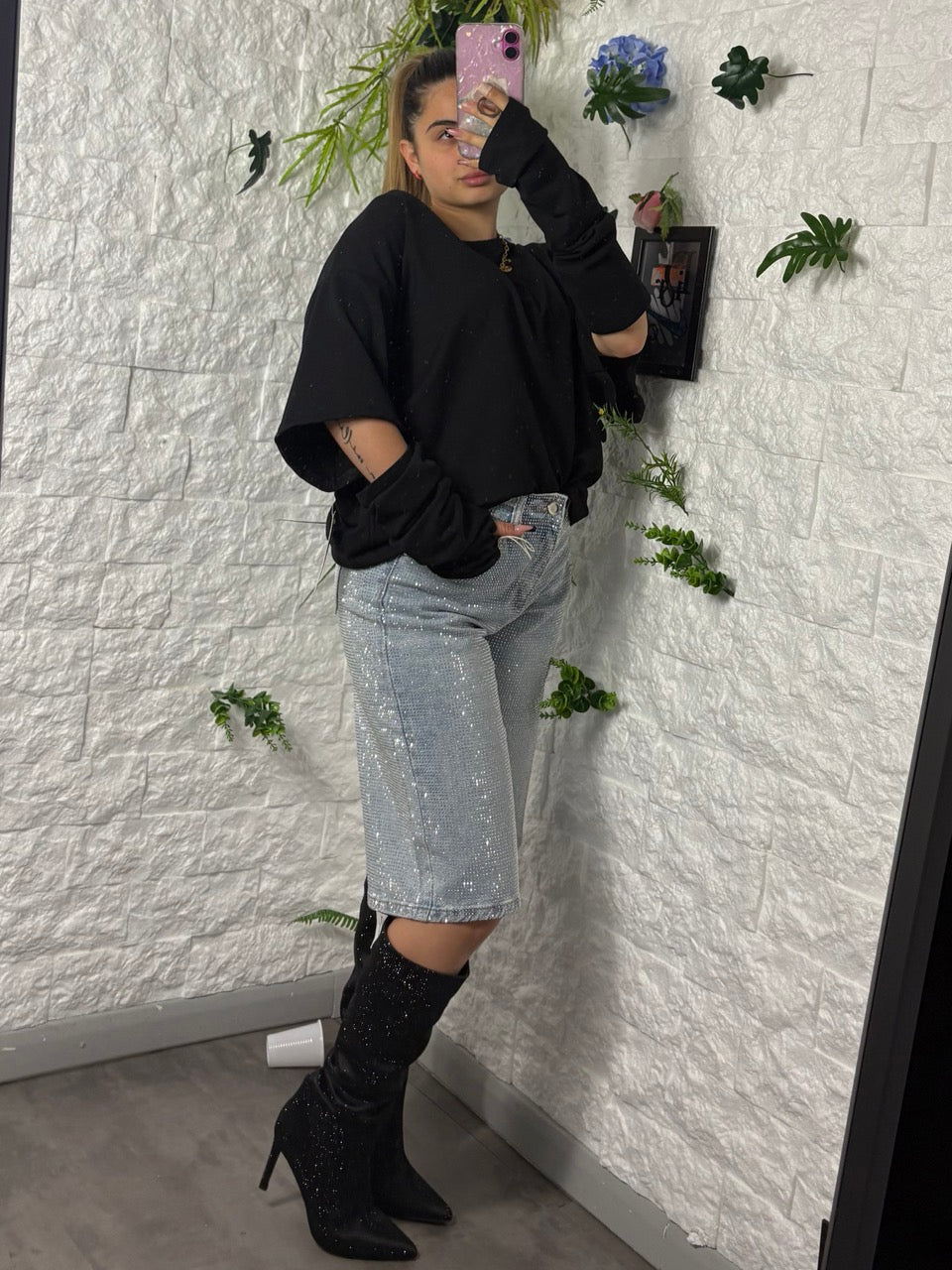 Bermuda in jeans con brillantini modello jogger