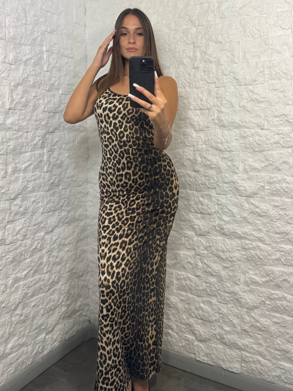Abito tubino lungo leopardato con strass e spacco laterale