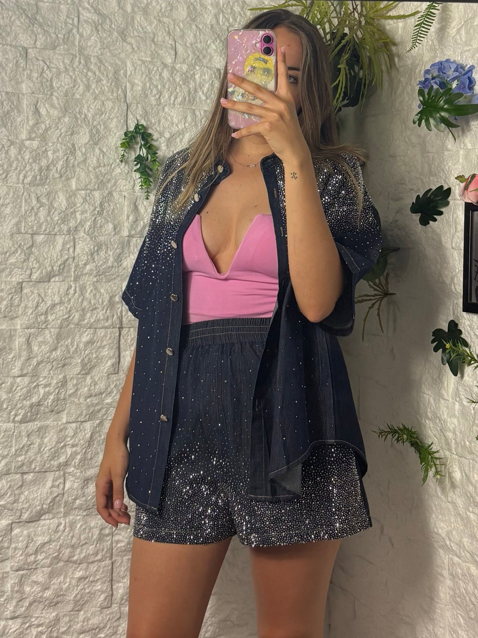 Coordinato camicia e pantaloncino con brillanti in jeans