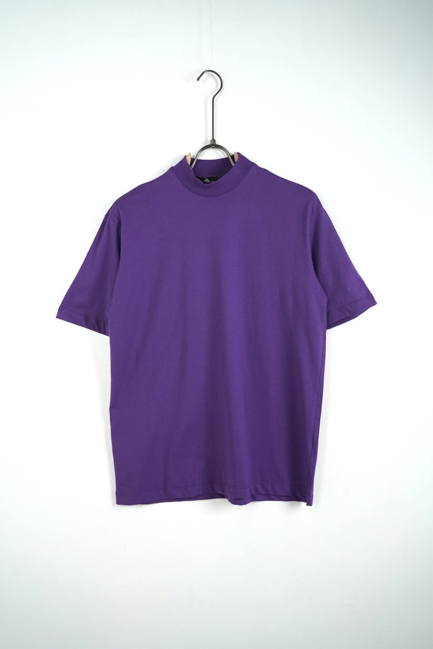 T-shirt viola in tinta unita con mezzo collo alto