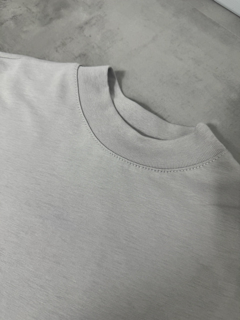T-shirt grigio campus in tinta unita con mezzo collo alto 10-16 anni