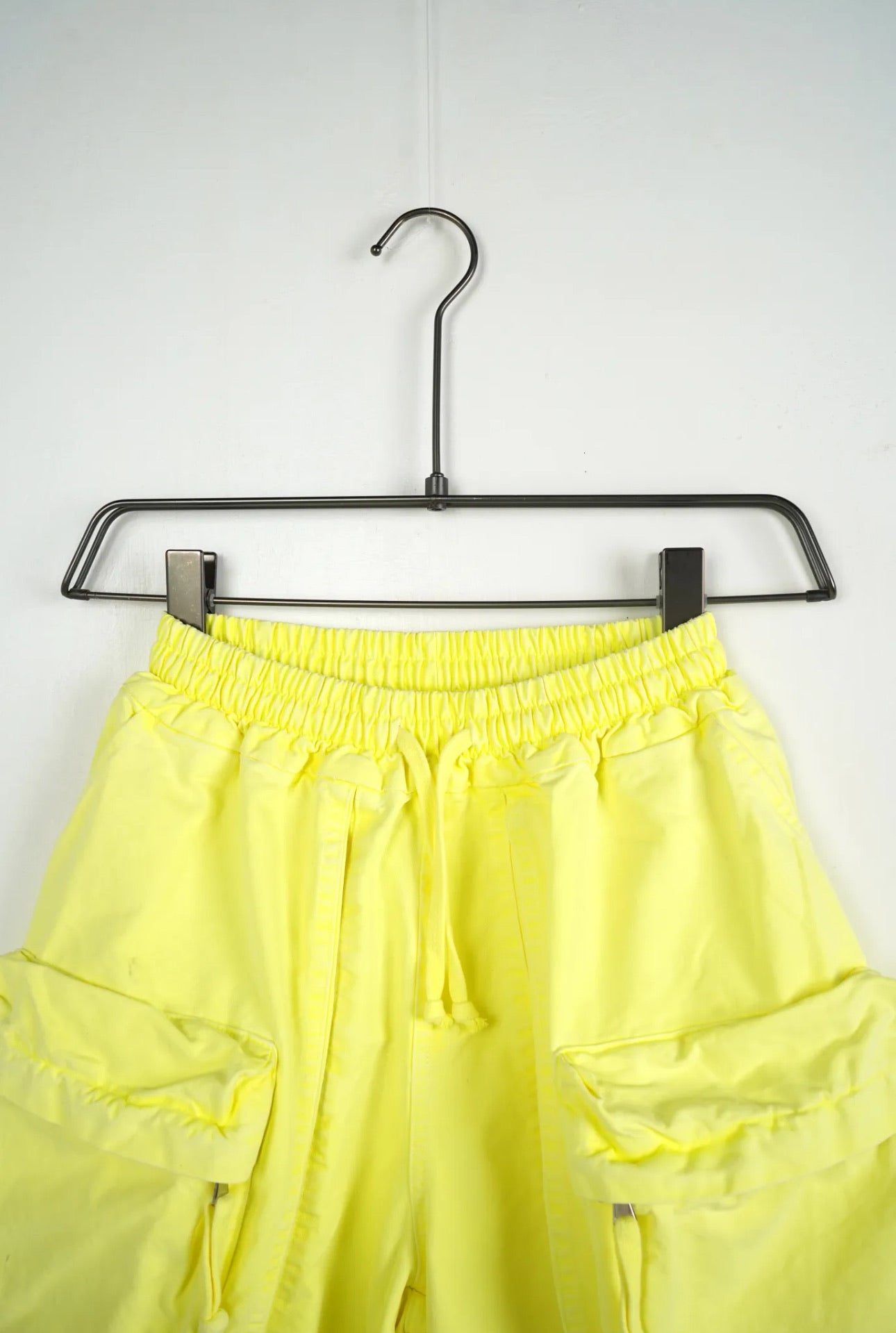 Pantaloncino cargo giallo fluo con tasche frontali - OVERSIZE 10-16 anni