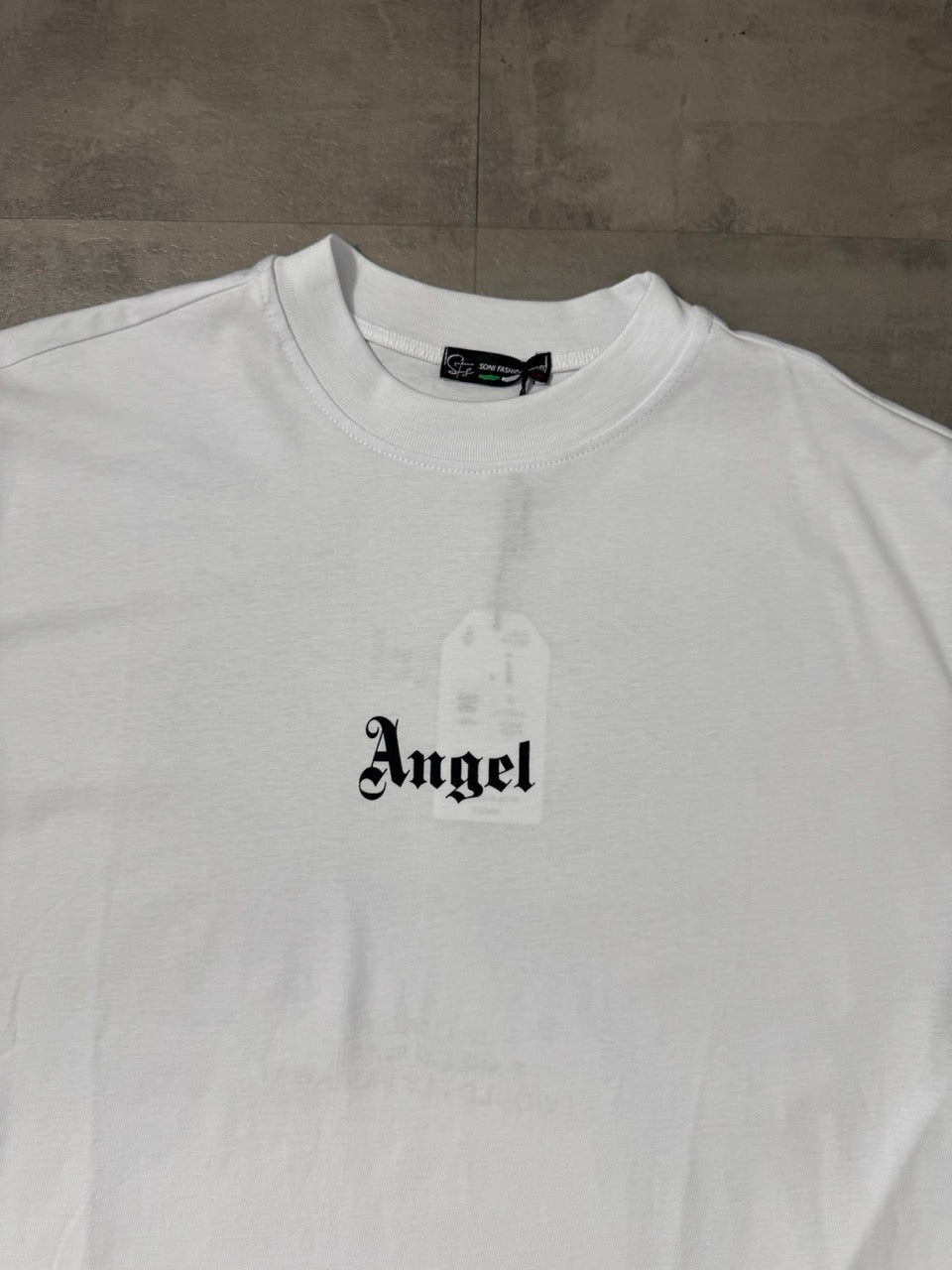 T-shirt bianca con stampa di ali e scritta "ANGEL" OVERSIZE