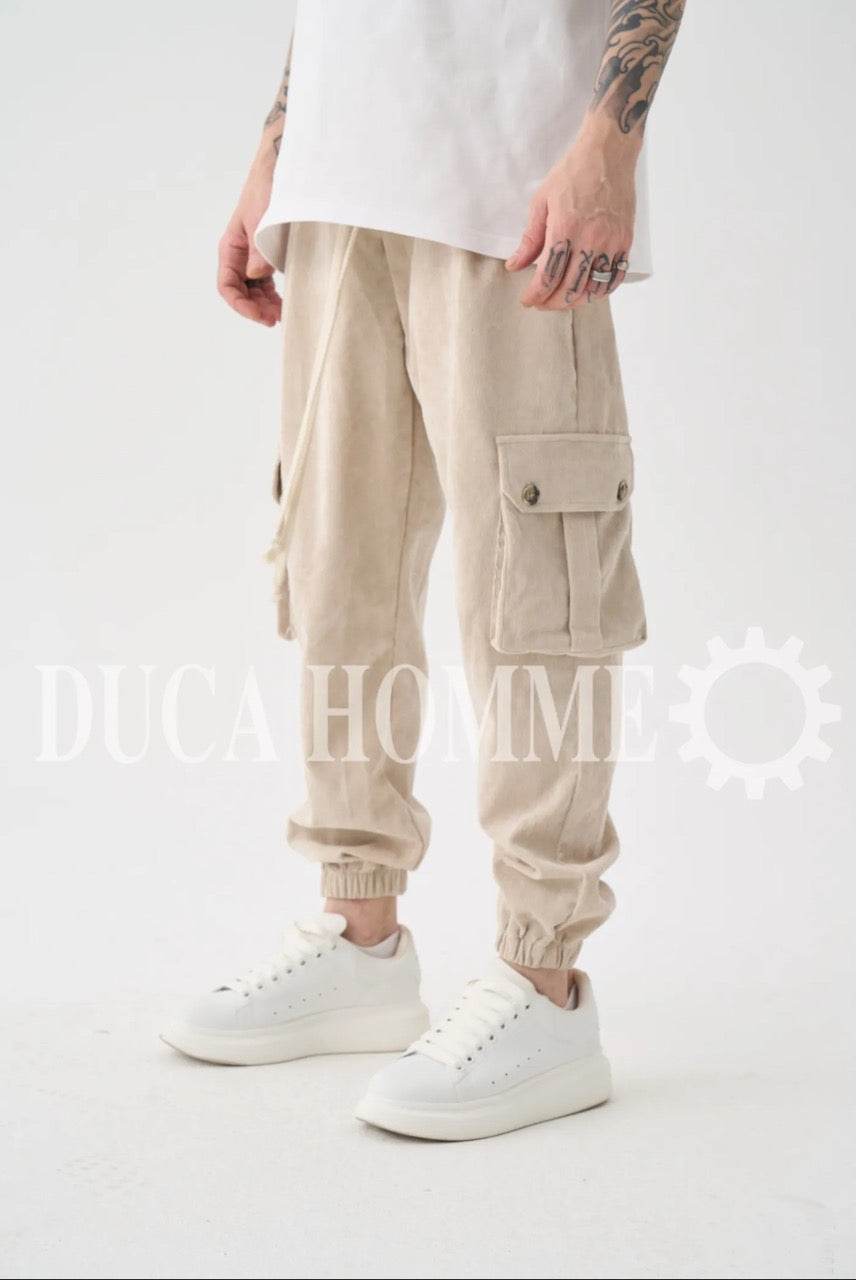 Pantalone cargo beige a millerighe in tessuto leggero