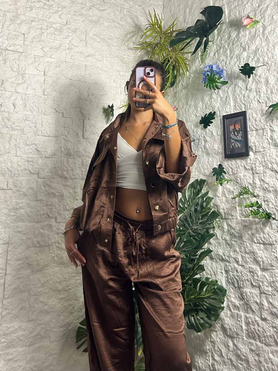 Completo in simil raso con camicia e pantaloni balloon