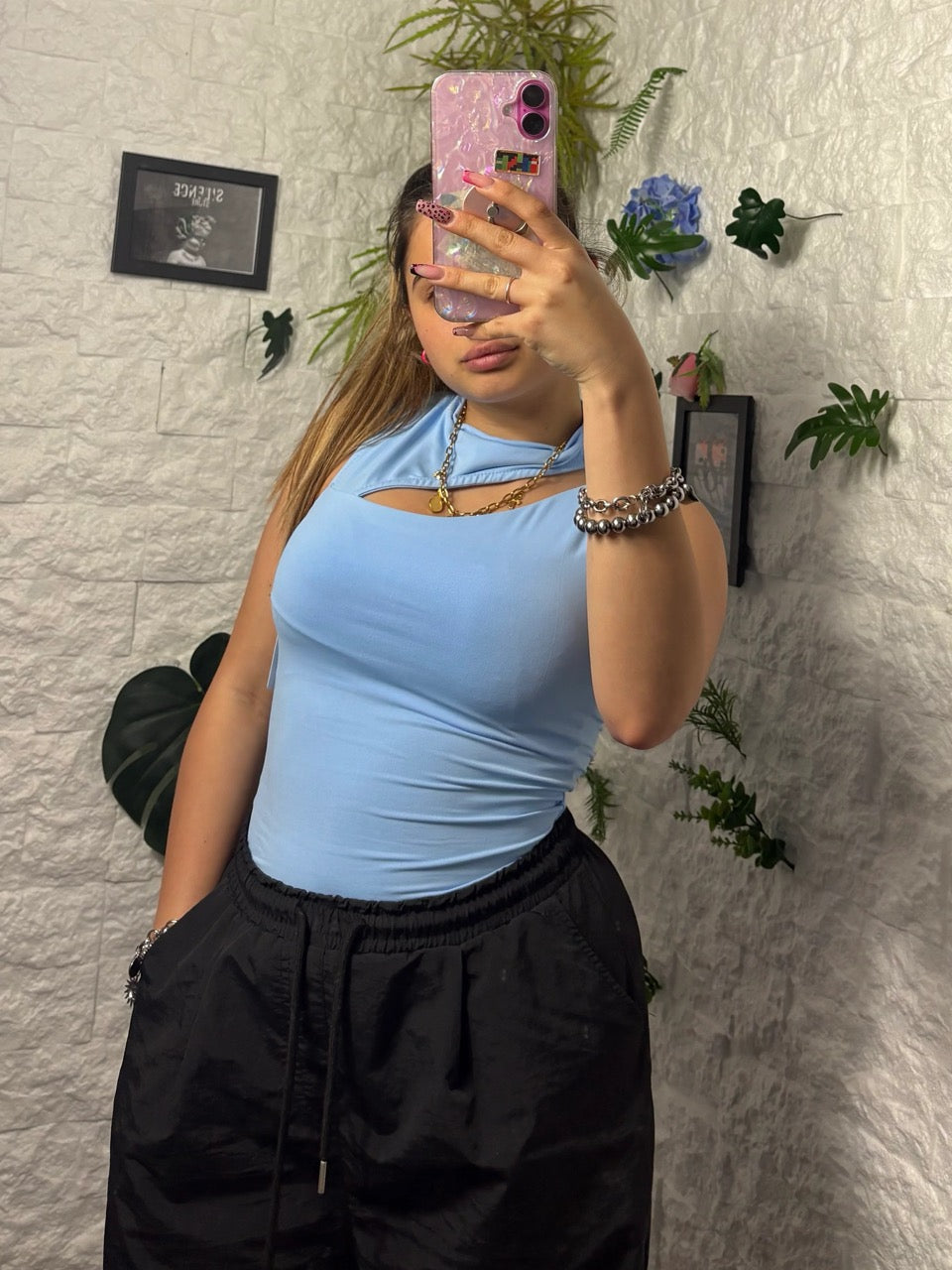 Body in lycra tinta unita cut-out smanicato