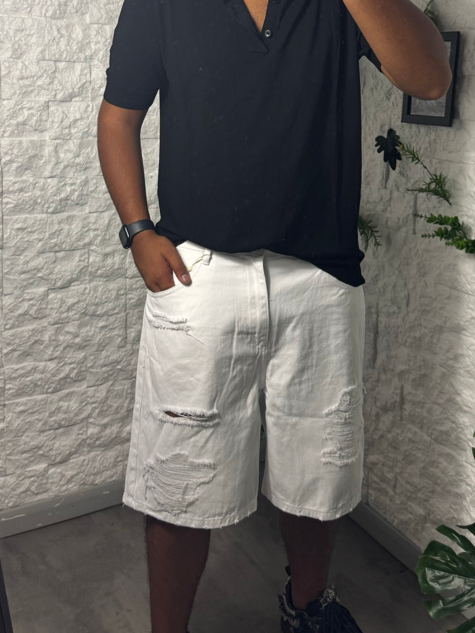 Jeans bermuda bianco regular fit con strappi