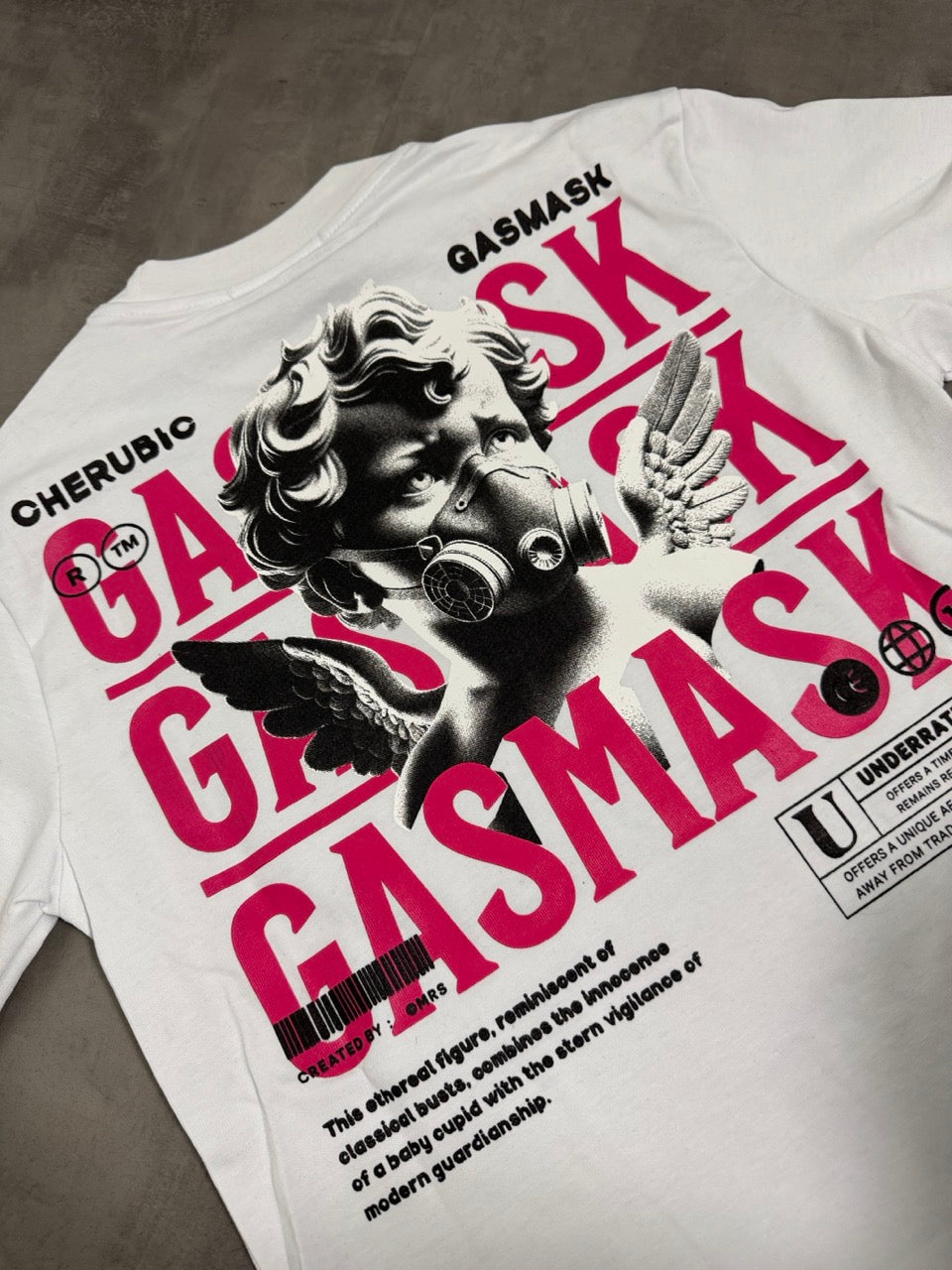 T-shirt bianca con mezzo collo alto e scritta "GASMASK" stampa angelo 10-16 anni