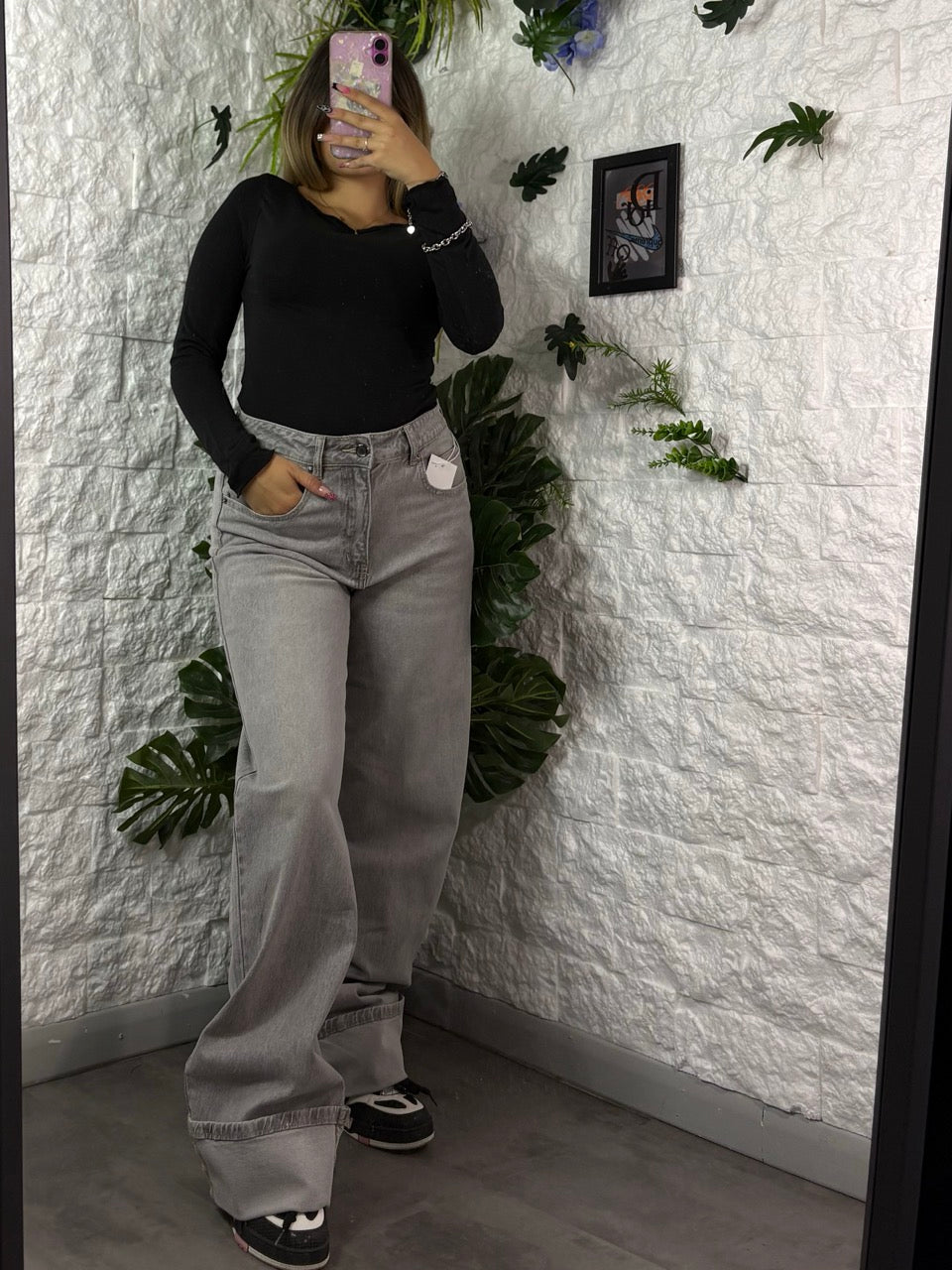 Jeans a palazzo grigio in denim extra ampio con risvolto cucito grande