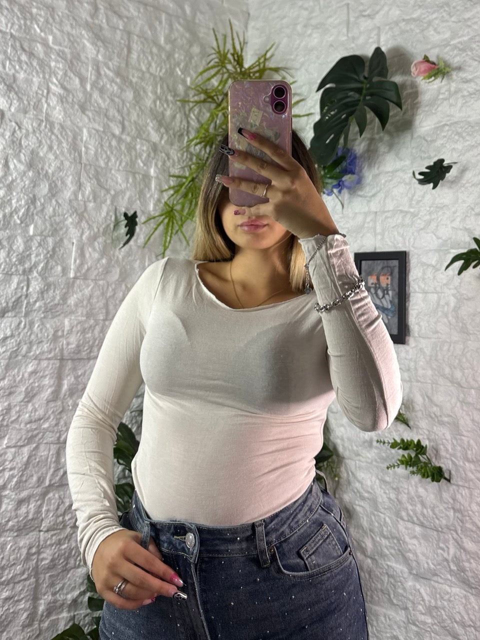 Body aderente in cotone leggero a maniche lunghe con scollo dritto