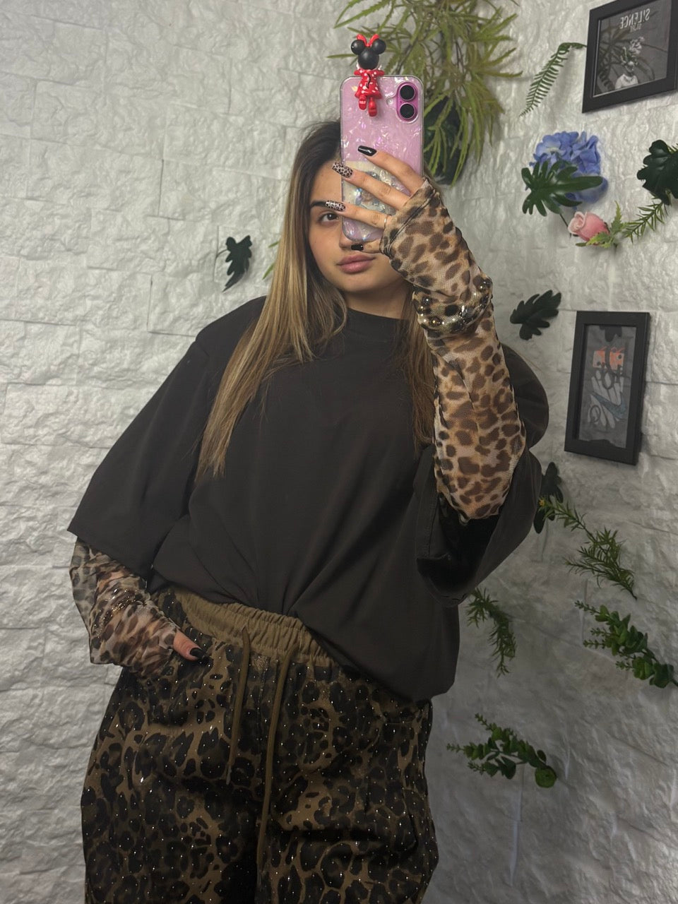 T-shirt nera con maniche in tulle leopardato - OVERSIZE