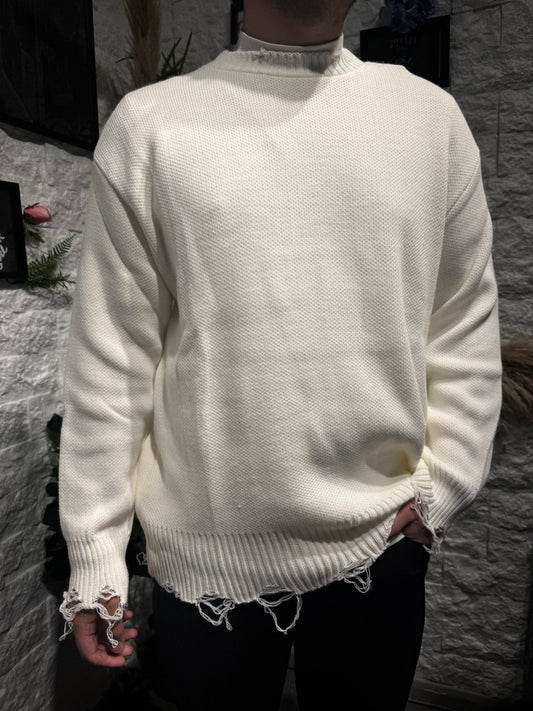 Maglione bianco in maglia con bordi effetto destroyed