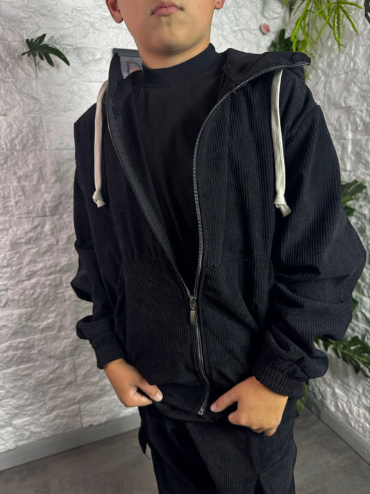 Completo nero a millerighe con felpa zip e pantalone cargo 8-16 anni