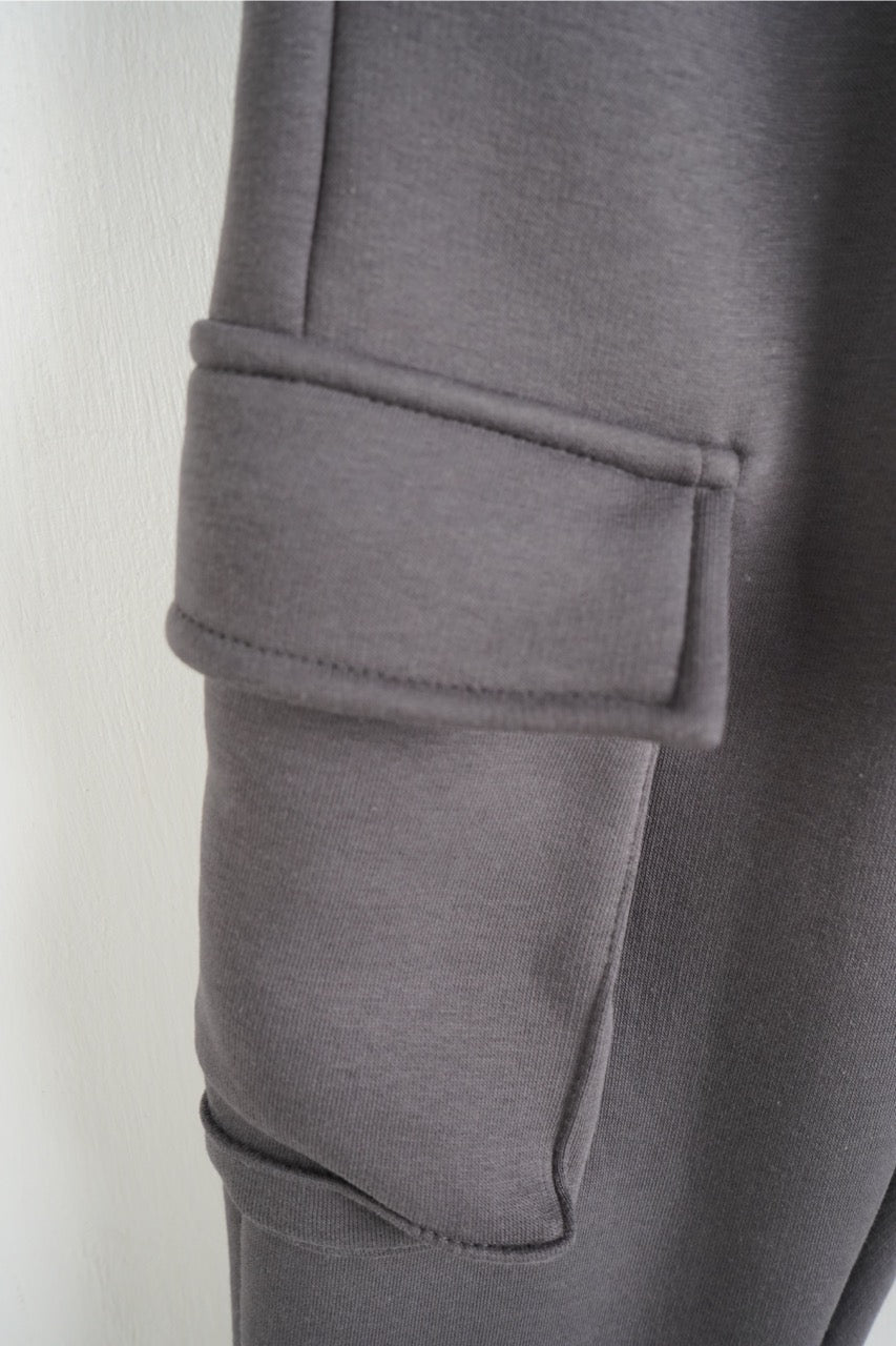 Pantalone cargo piombo in tuta con tasconi e fondo elastico - FELPATO 10-16 anni