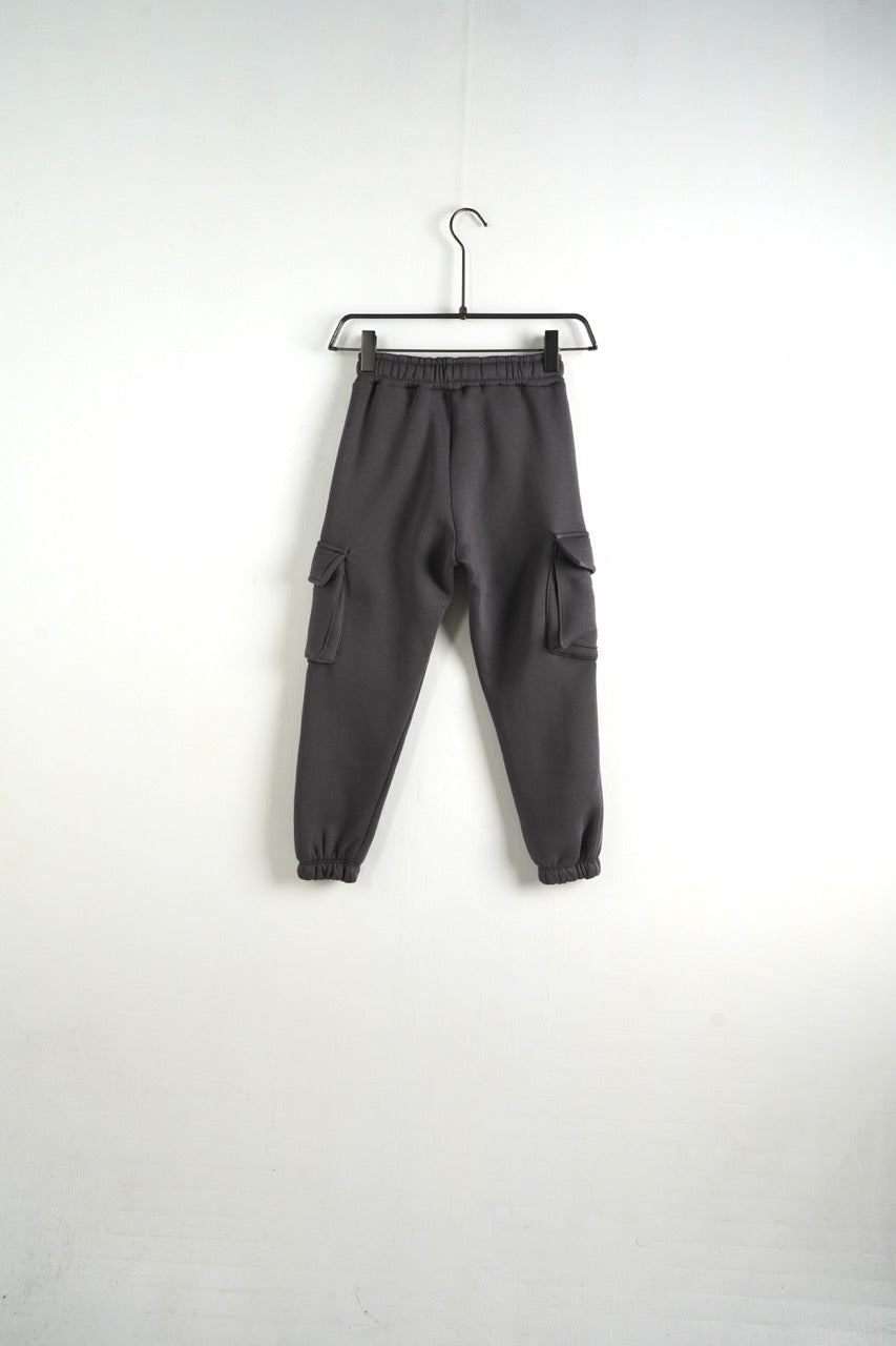 Pantalone cargo piombo in tuta con tasconi e fondo elastico - FELPATO 10-16 anni