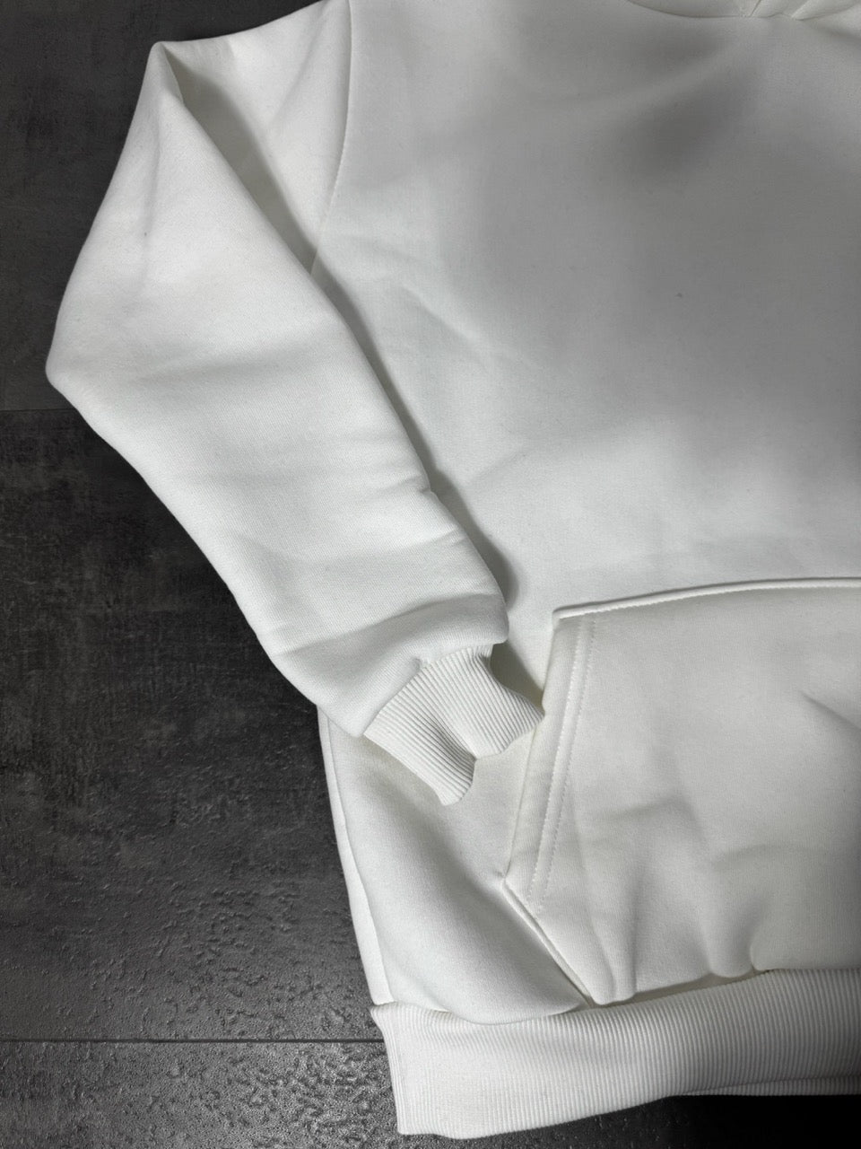 Felpa in doppio cotone felpato bianca con stampa con angeli