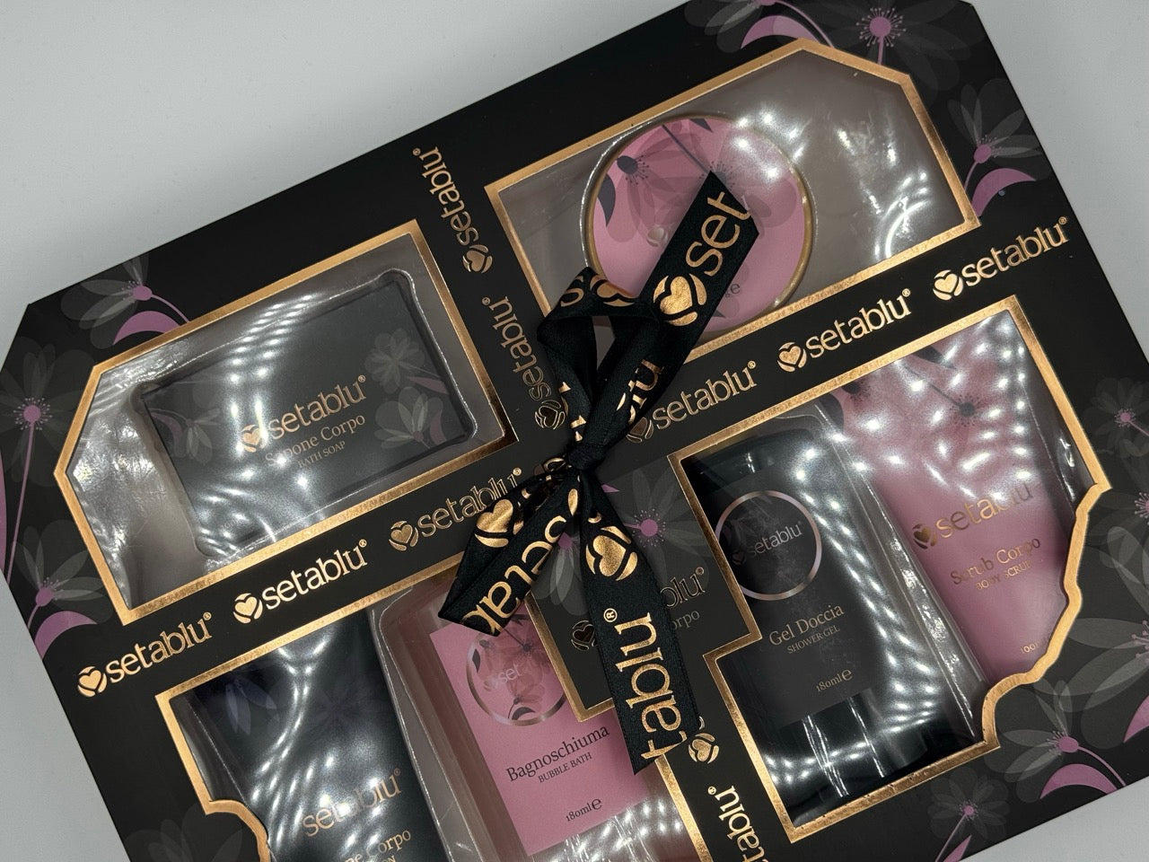 Set corpo donna con bagnoschiuma gel doccia crema corpo scrub e sapone