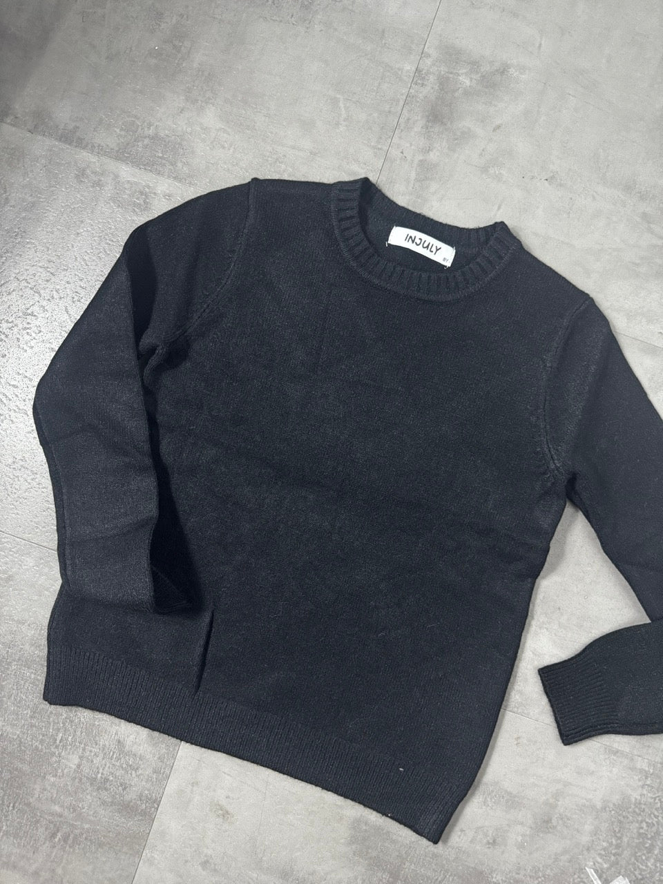 Maglioncino in maglia nero in tinta unita 4-12 anni