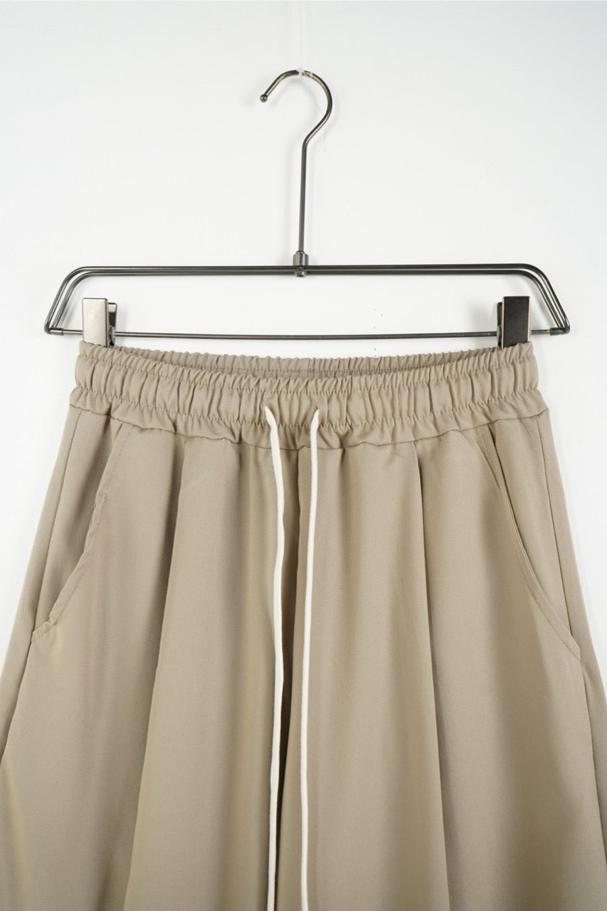 Pantalone beige OVERSIZE con vita elasticizzata e laccio