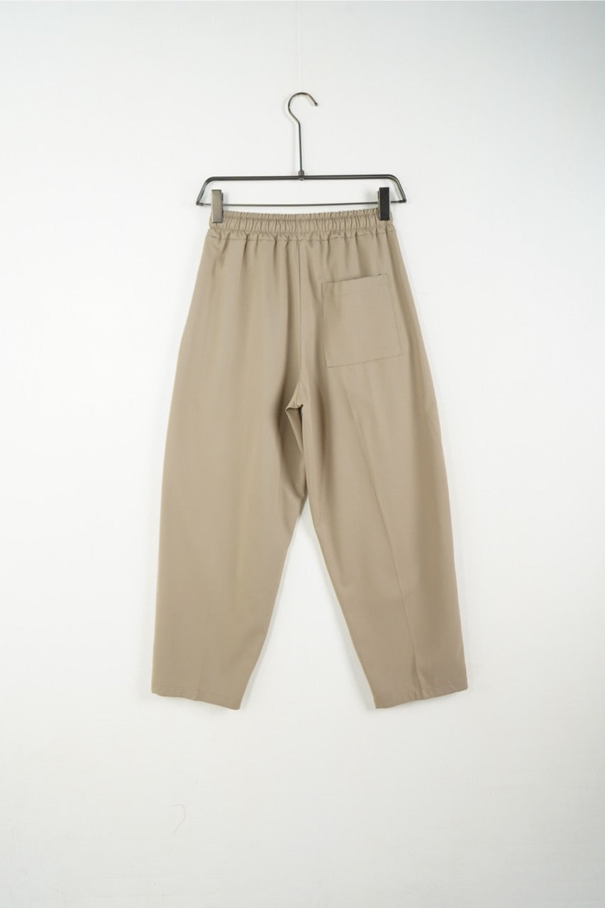 Pantalone beige OVERSIZE con vita elasticizzata e laccio