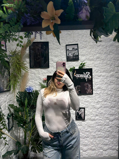 Body tinta unita a manica lunga con mezzo collo e manica a guanto