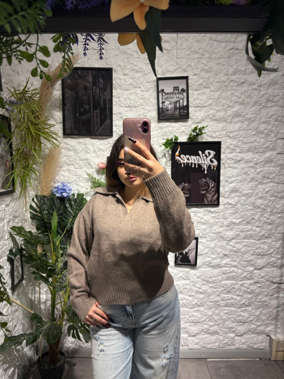 Maglione con colletto in tinta unita