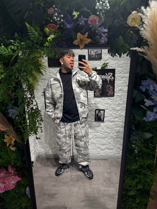 Completo militare grigio con felpa zip e pantalone baggy - OVERSIZE