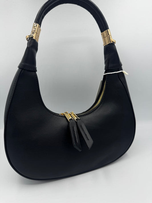 Borsa a spalla nera in ecopelle con manico imbottito e tracolla abbinata