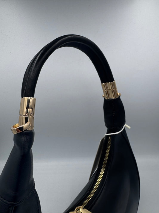 Borsa a spalla nera in ecopelle con manico imbottito e tracolla abbinata