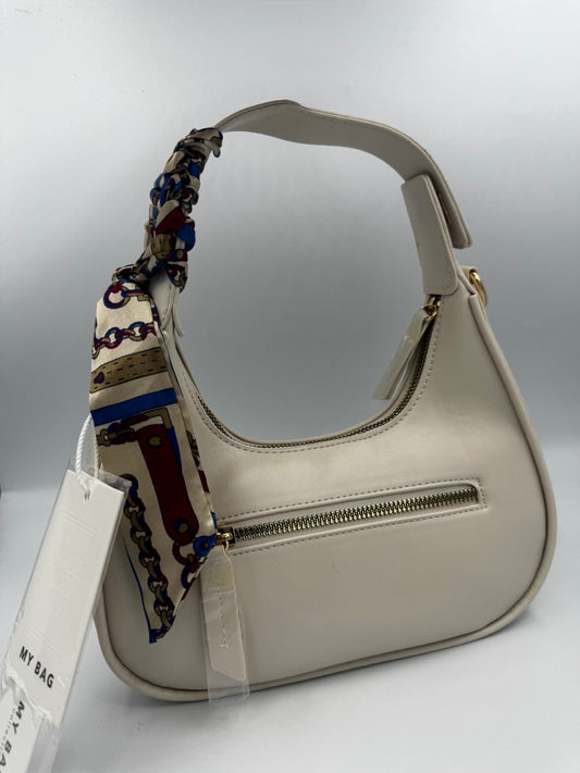 Borsa a spalla panna in ecopelle con foulard al manico e tracolla abbinata