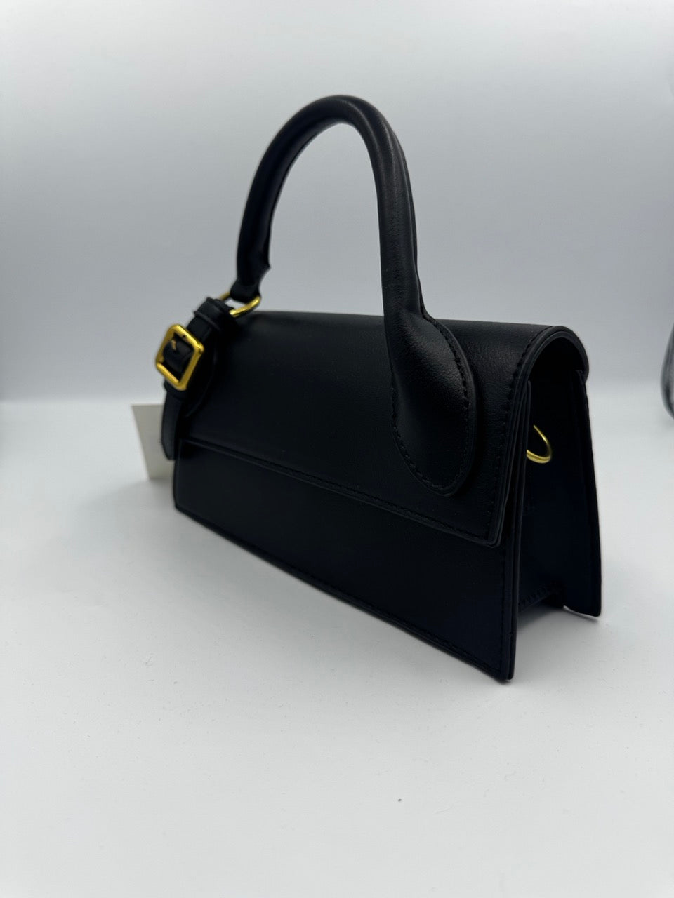 Borsa a mano nera rettangolare in ecopelle con manico rigido