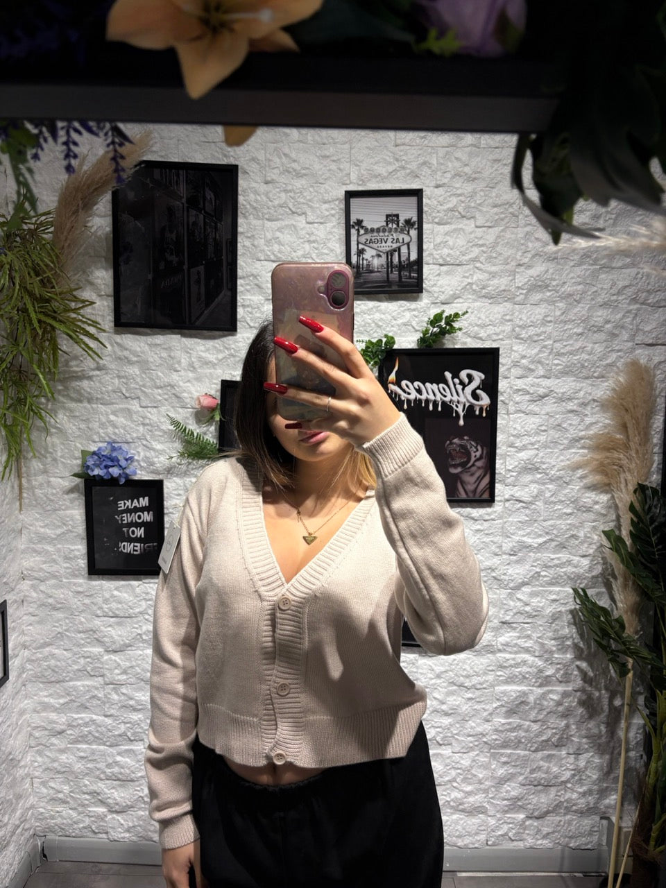Cardigan leggero in maglia con scollo a V e bottoni frontali